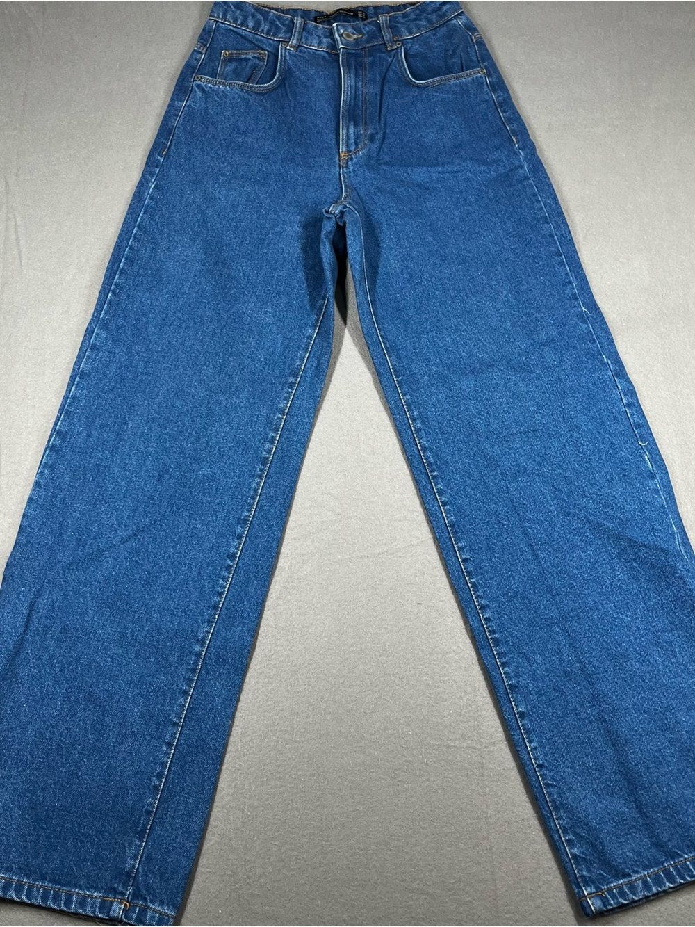 zara trafaluc denimwear Woman's sz 2 Blue Straight-Leg Jeans